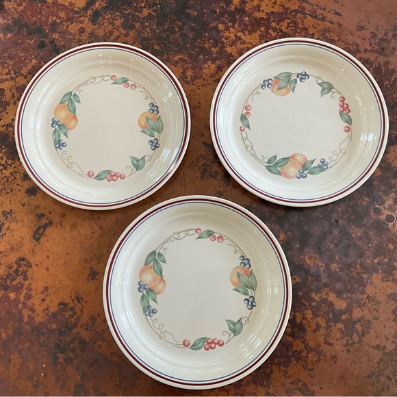 Corelle Abundance Luncheon - Picture 1 of 9